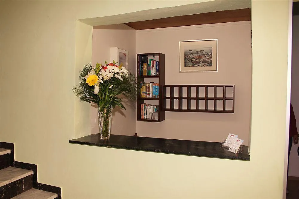 Rea Hotel Heraklion  Heraklion (Crete)